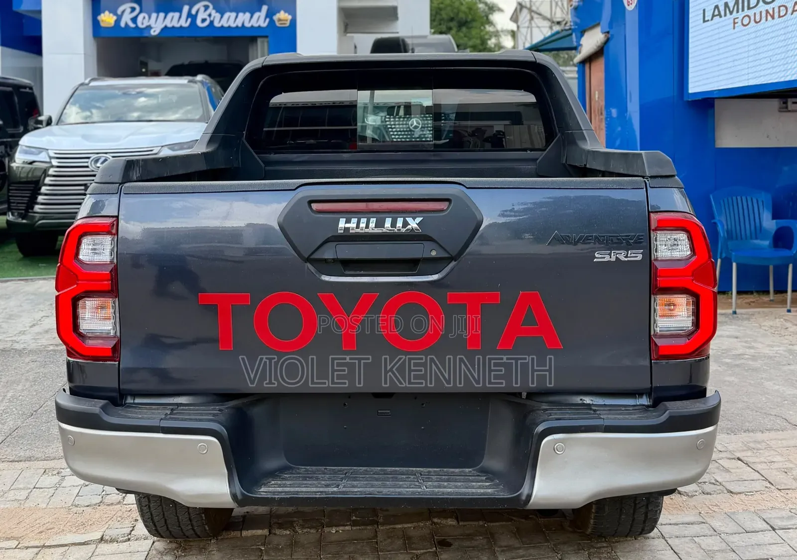 Toyota Hilux 2021 Black