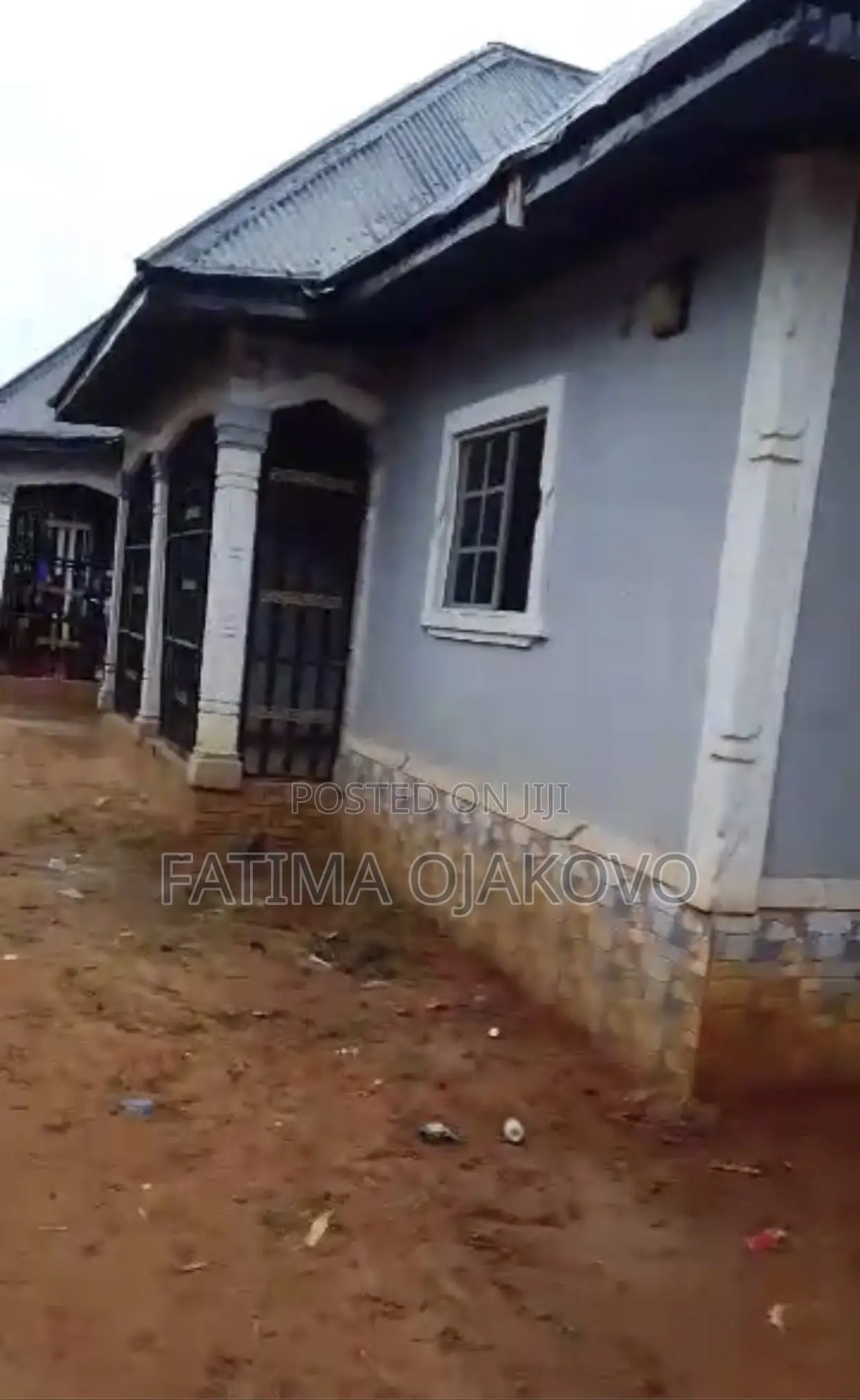 7bdrm Block of Flats in Delta State for sale