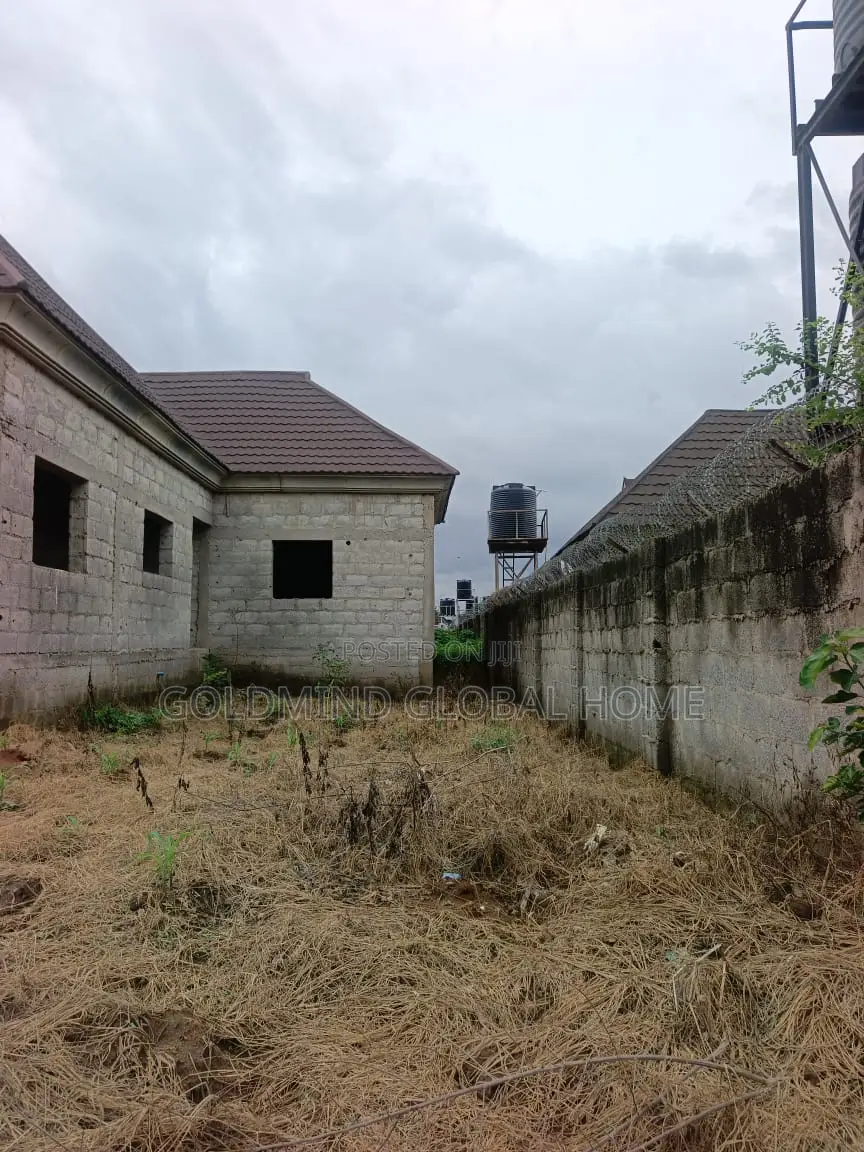 3bdrm Bungalow in Lugbe District. for sale