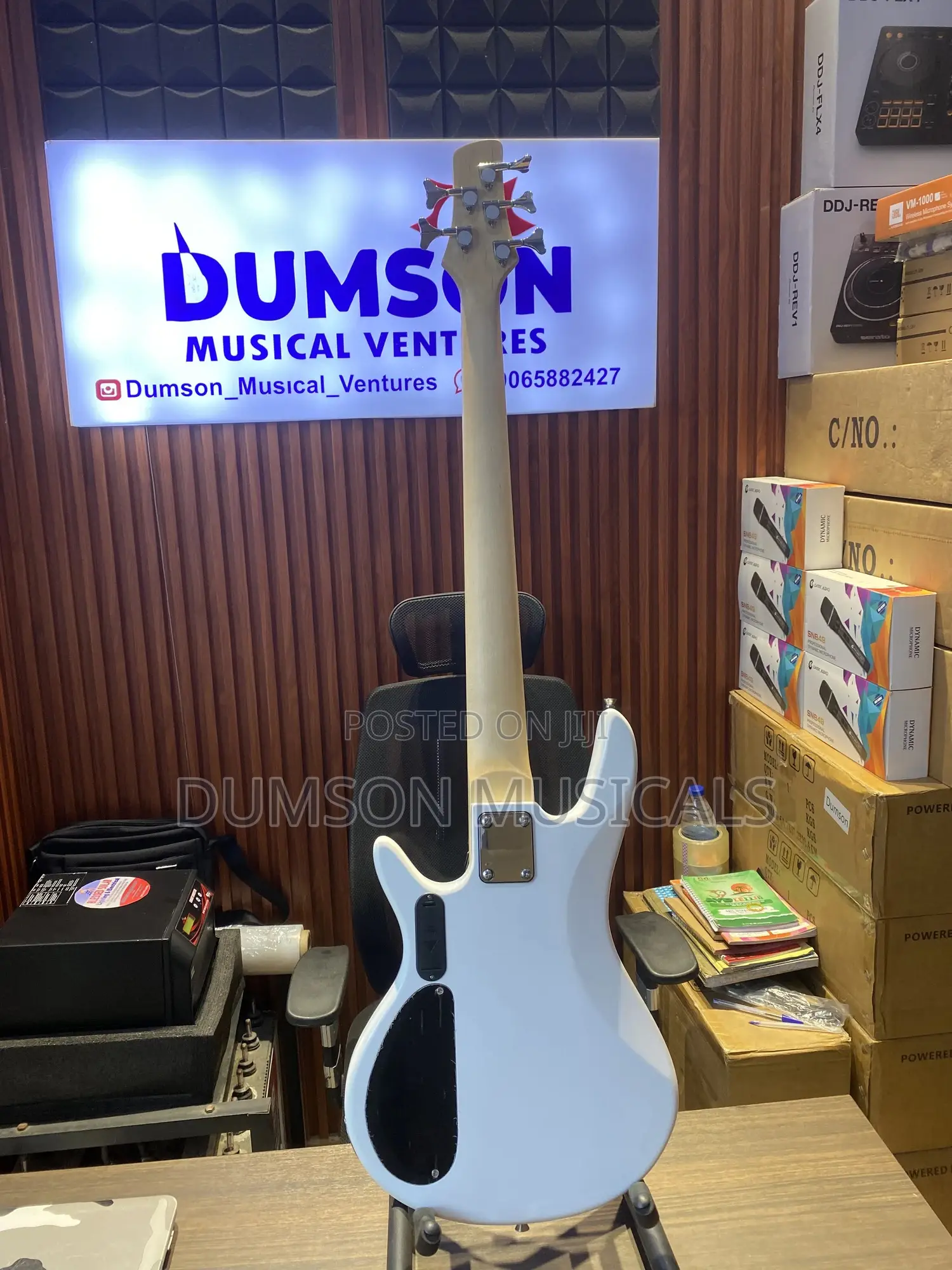 Ibanez Active 5 Strings Bass Guitar Pure White