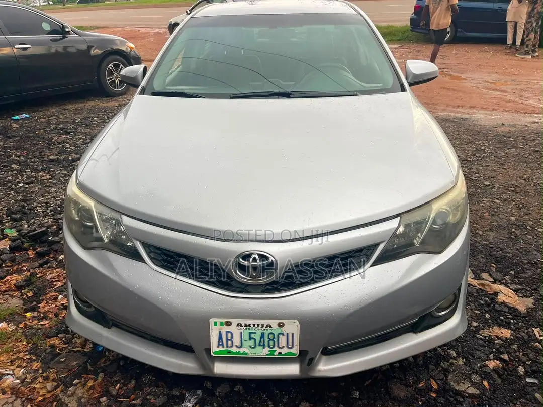 Toyota Camry 2013 Silver