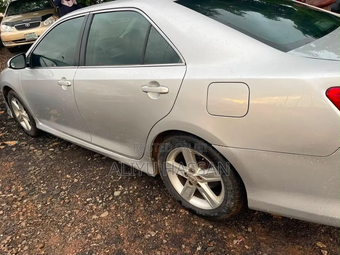 Toyota Camry 2013 Silver