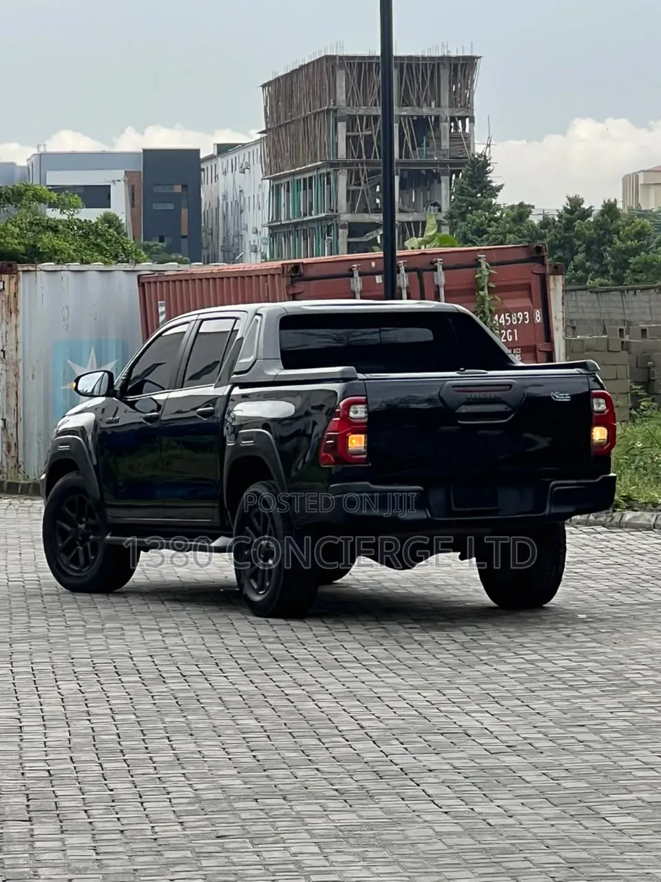 Toyota Hilux 2022 Black