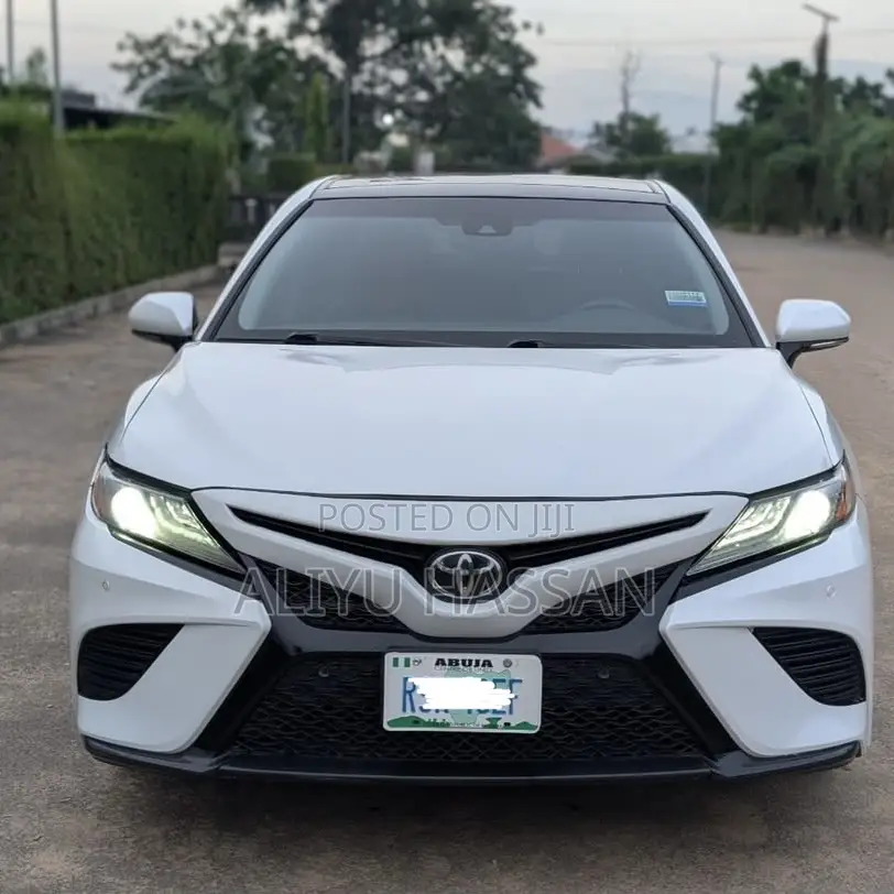 Toyota Camry 2019 White