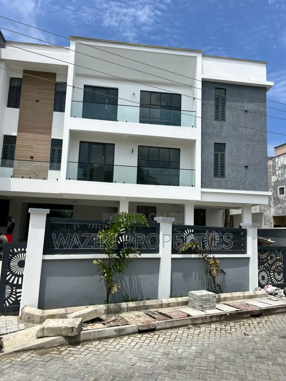 2bdrm Apartment in Osapa london for sale