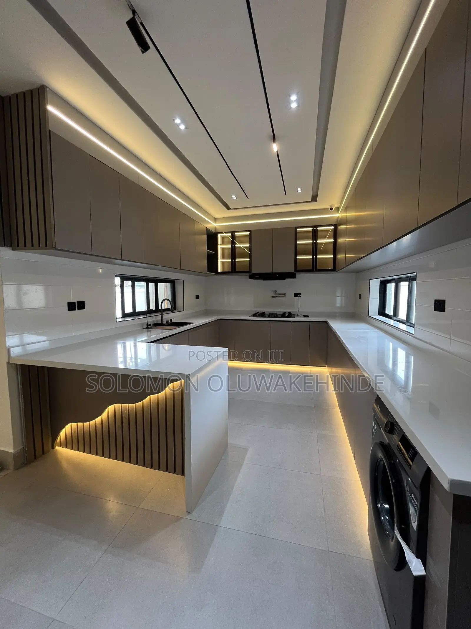 5bdrm Duplex in Lekki Phase 1 for sale