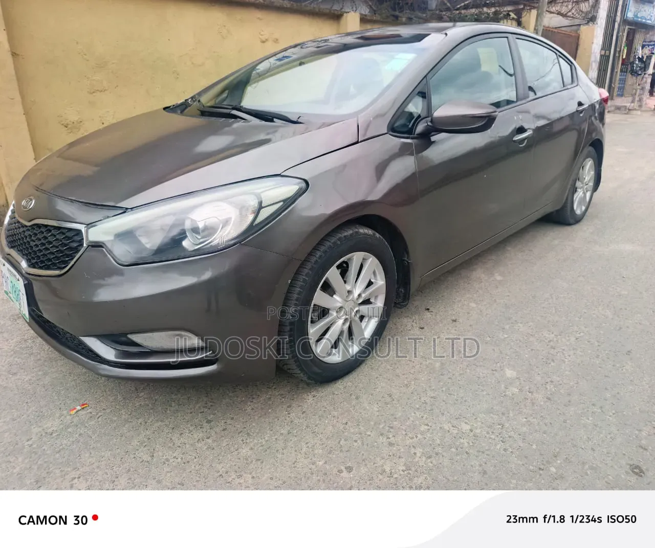 Kia Cerato 2015 Brown