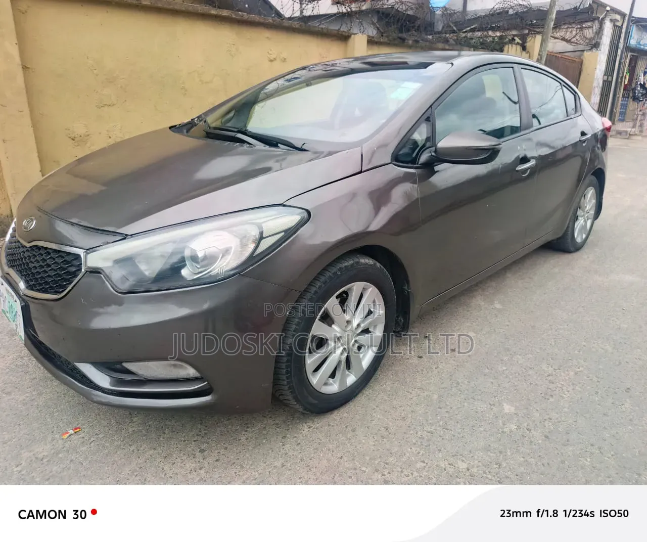 Kia Cerato 2015 Brown