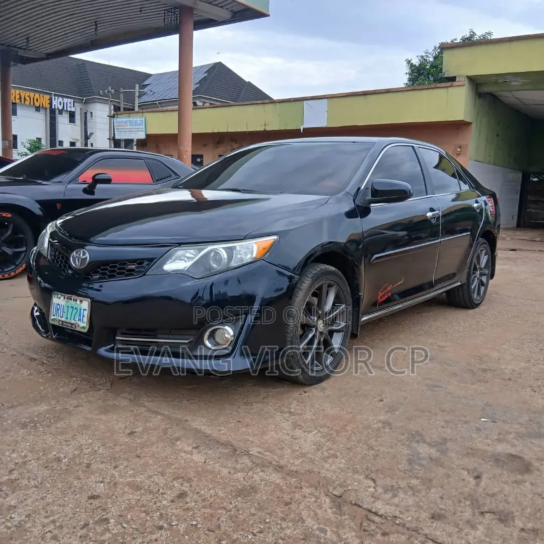 Toyota Camry LE 4dr Sedan (2.5L 4cyl 6A) 2014 Black
