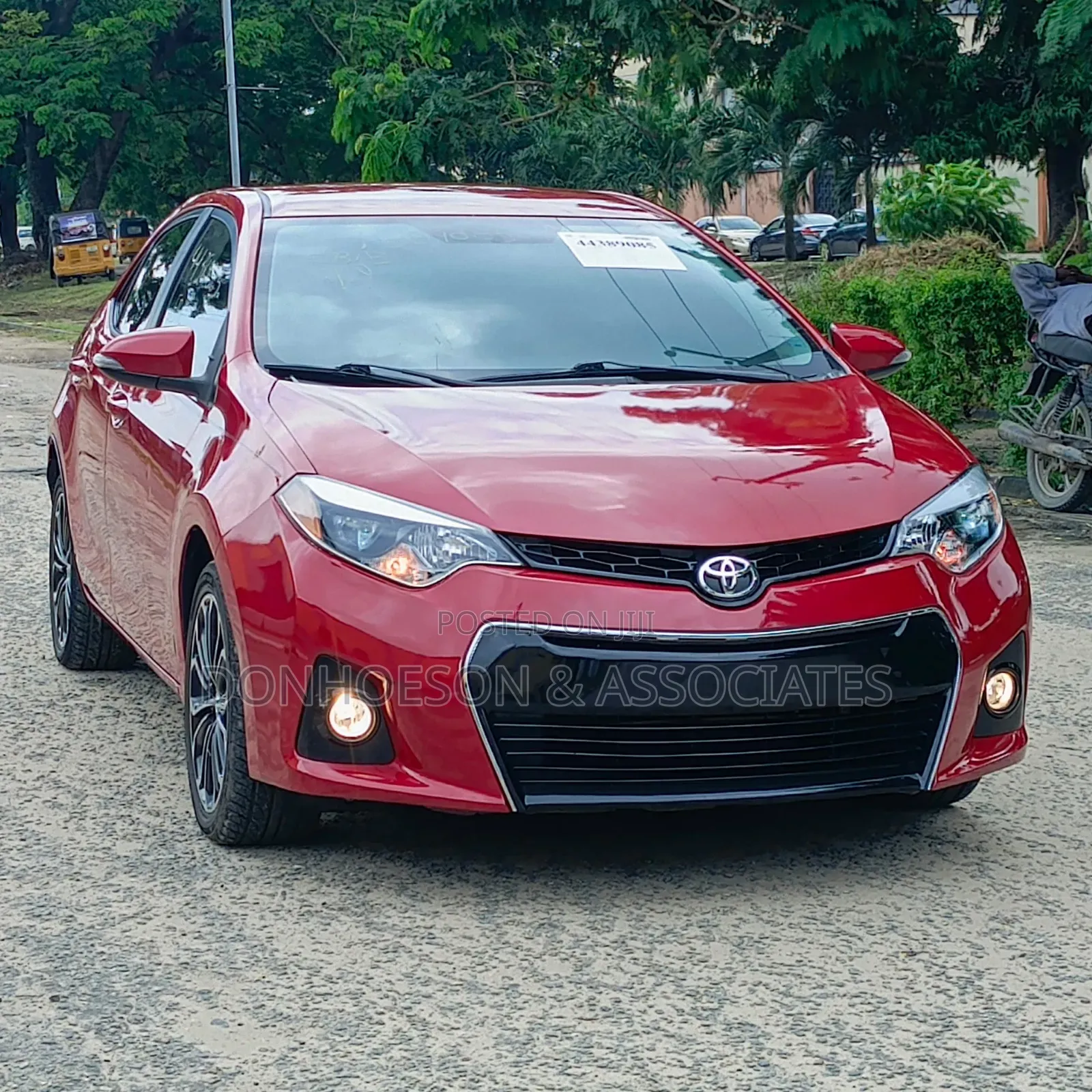Toyota Corolla 2015 Red