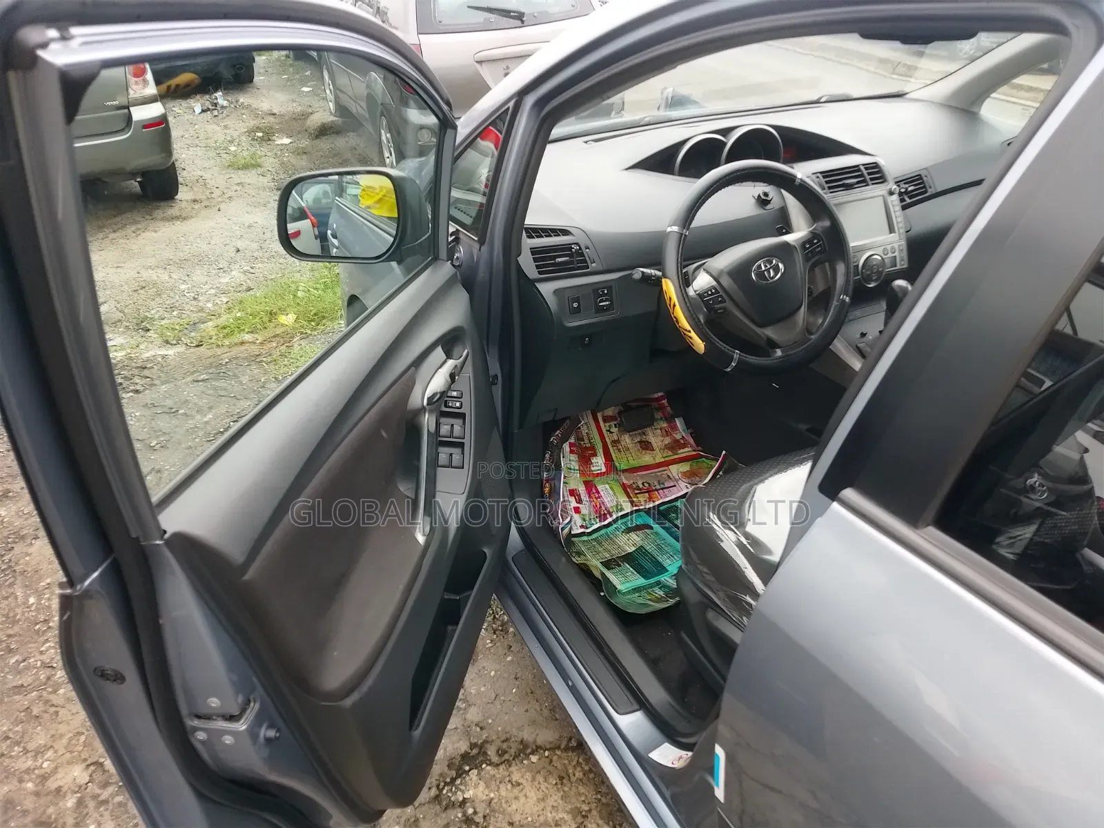Direct Tokunbo Toyota Avensis Verso 2016. 2017. Keyless Entry Limited