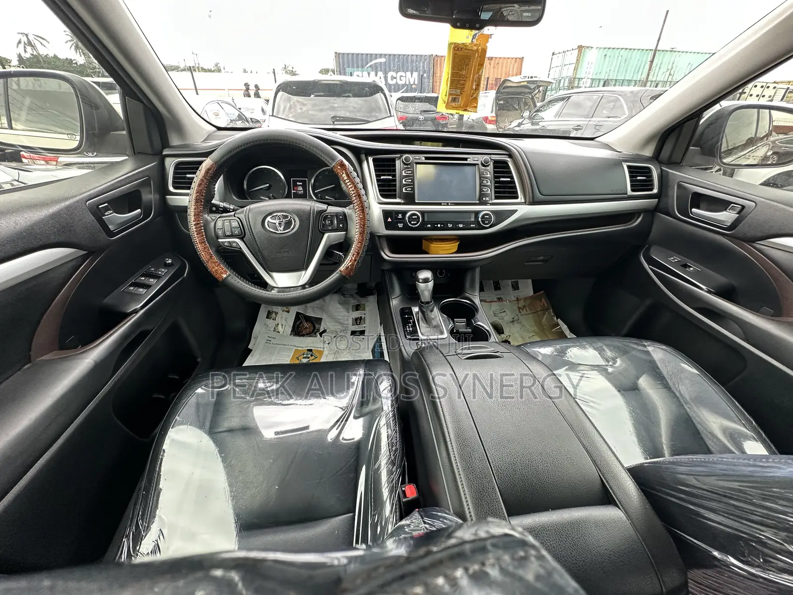 Toyota Highlander XLE 4dr SUV (3.5L 6cyl 6A) 2015 Gold