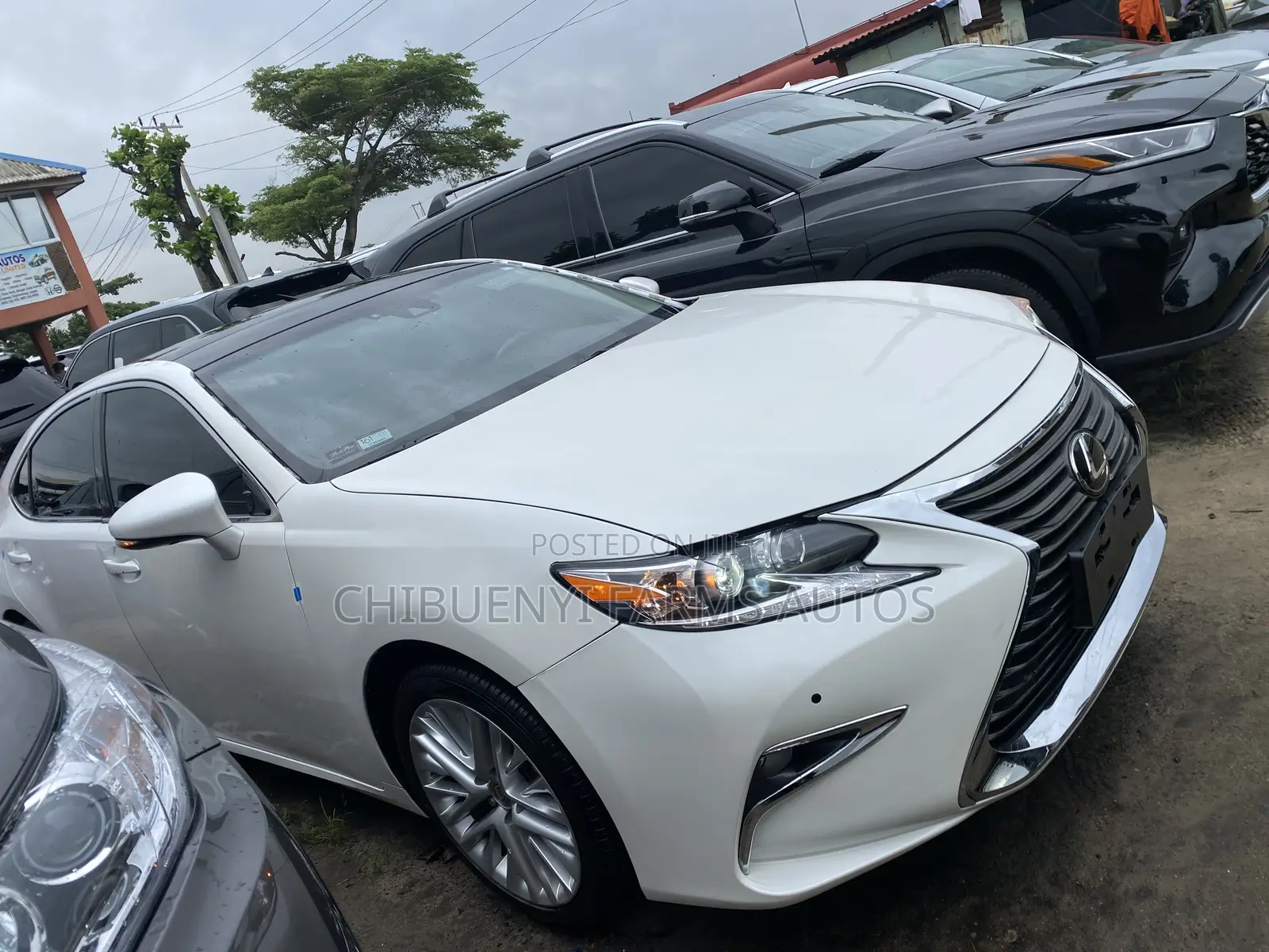Lexus ES 350 FWD 2017 White