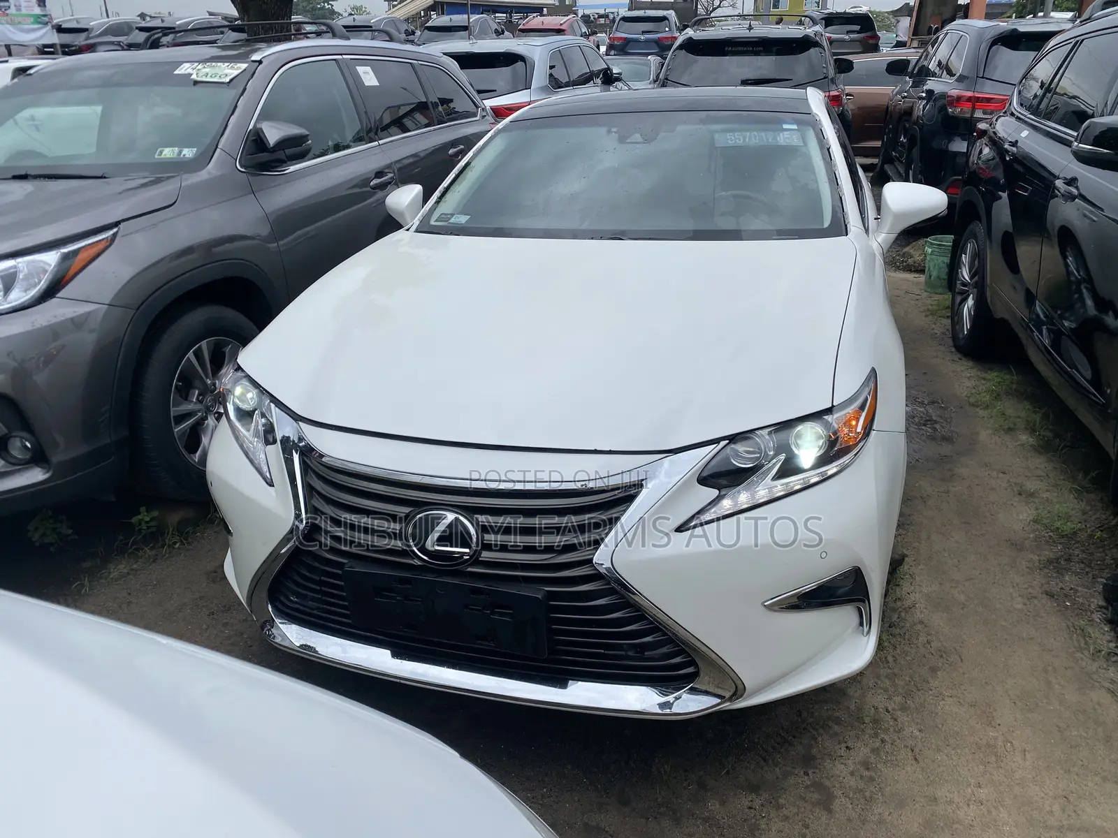 Lexus ES 350 FWD 2017 White