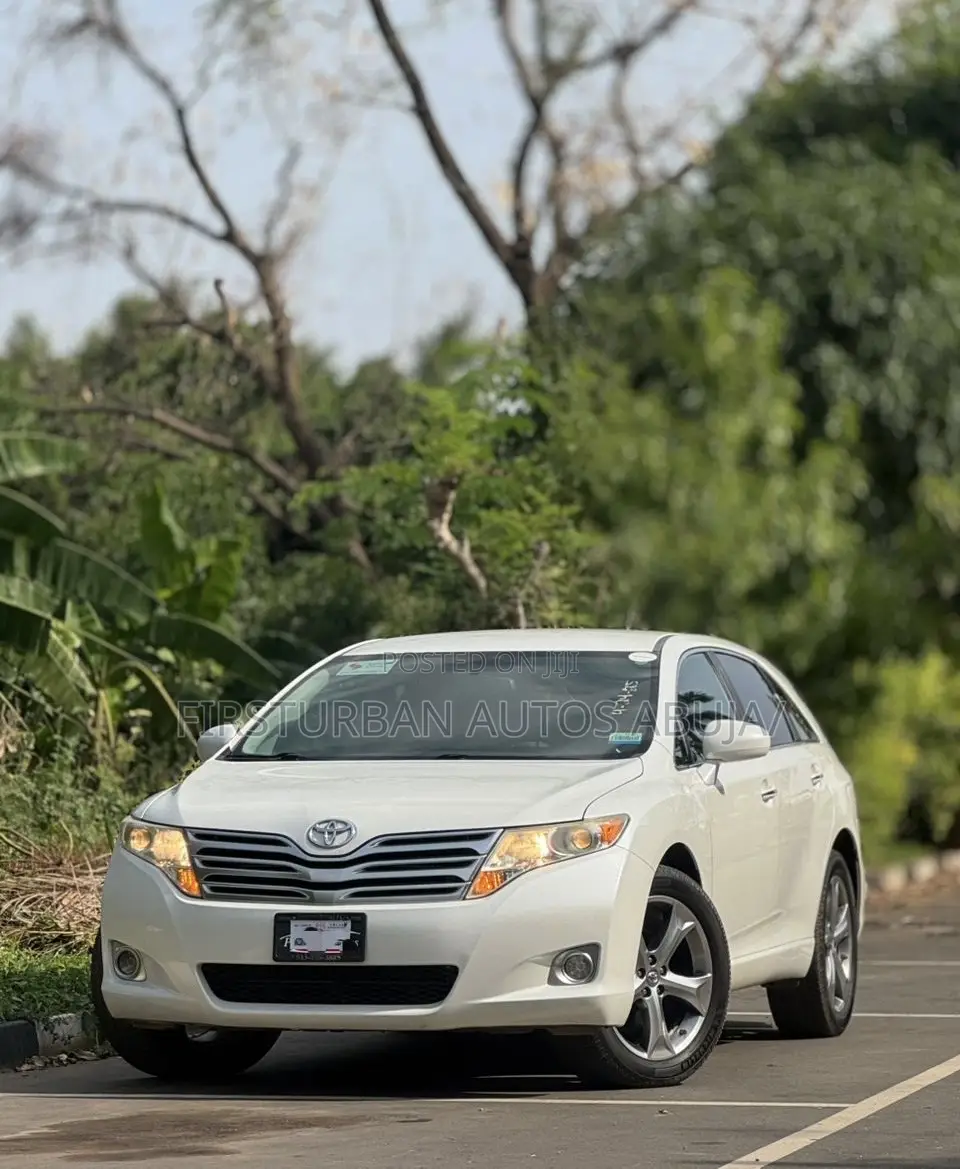 Toyota Venza XLE 2012 White