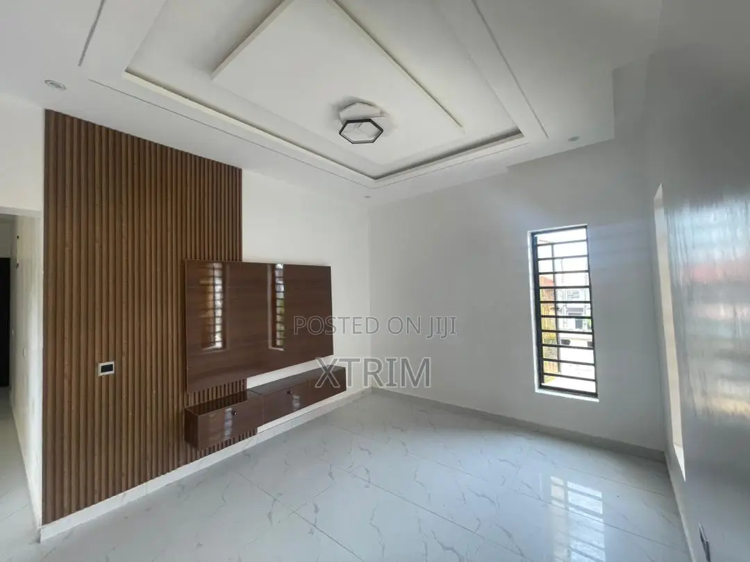 5bdrm Duplex in Magodo Isheri Phase for sale