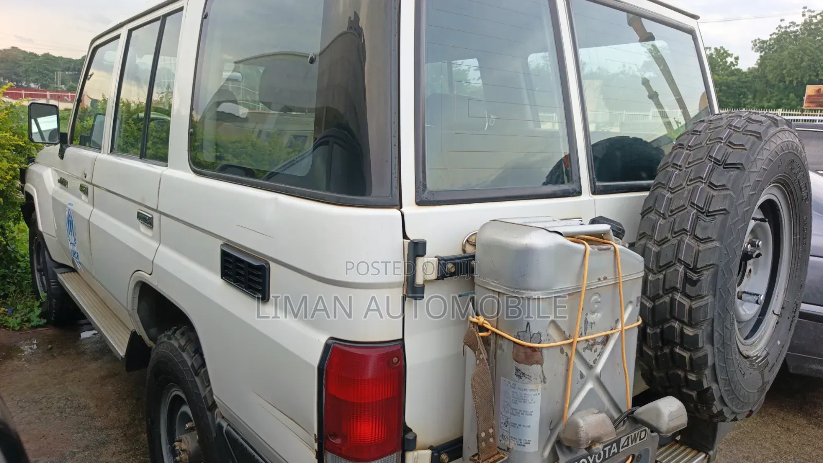 Toyota Land Cruiser 2018 White