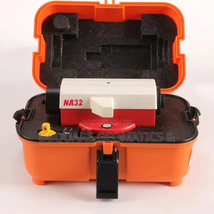 Leica Na32 Leveling Instrument