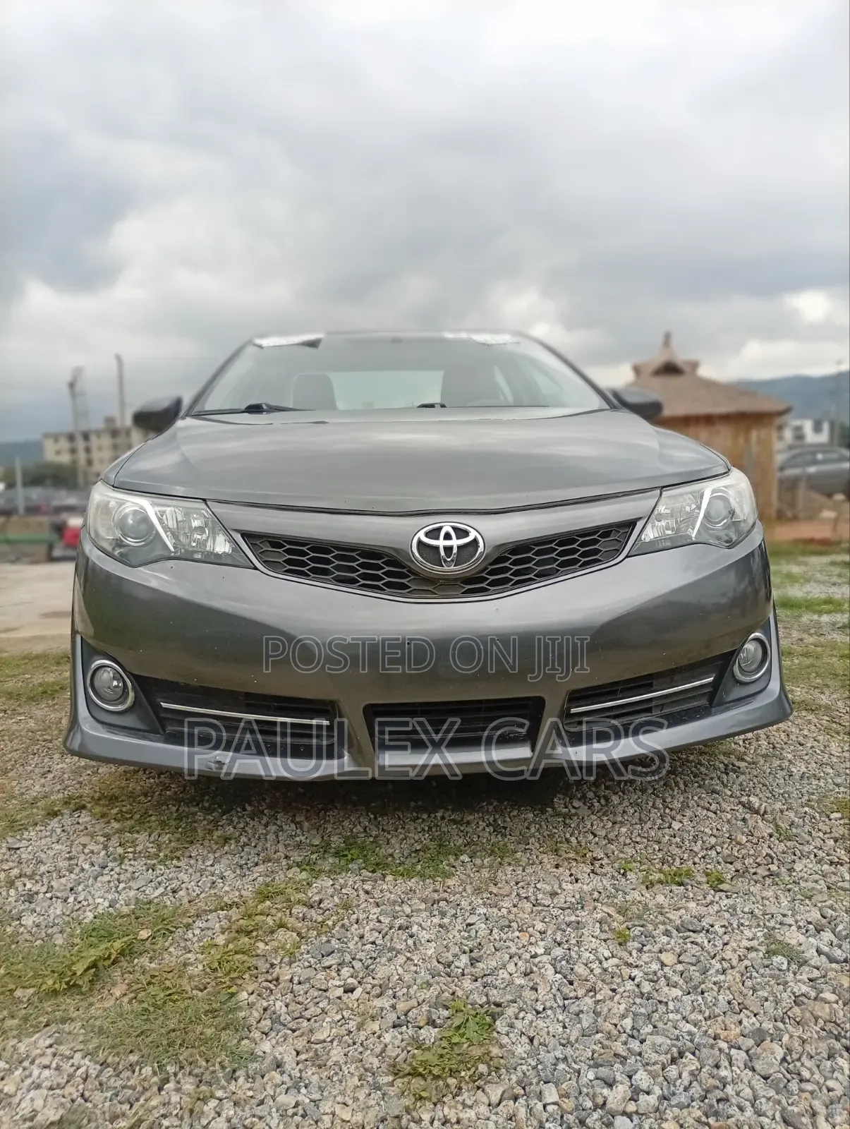Toyota Camry SE 4dr Sedan (2.5L 4cyl 6A) 2014 Gray