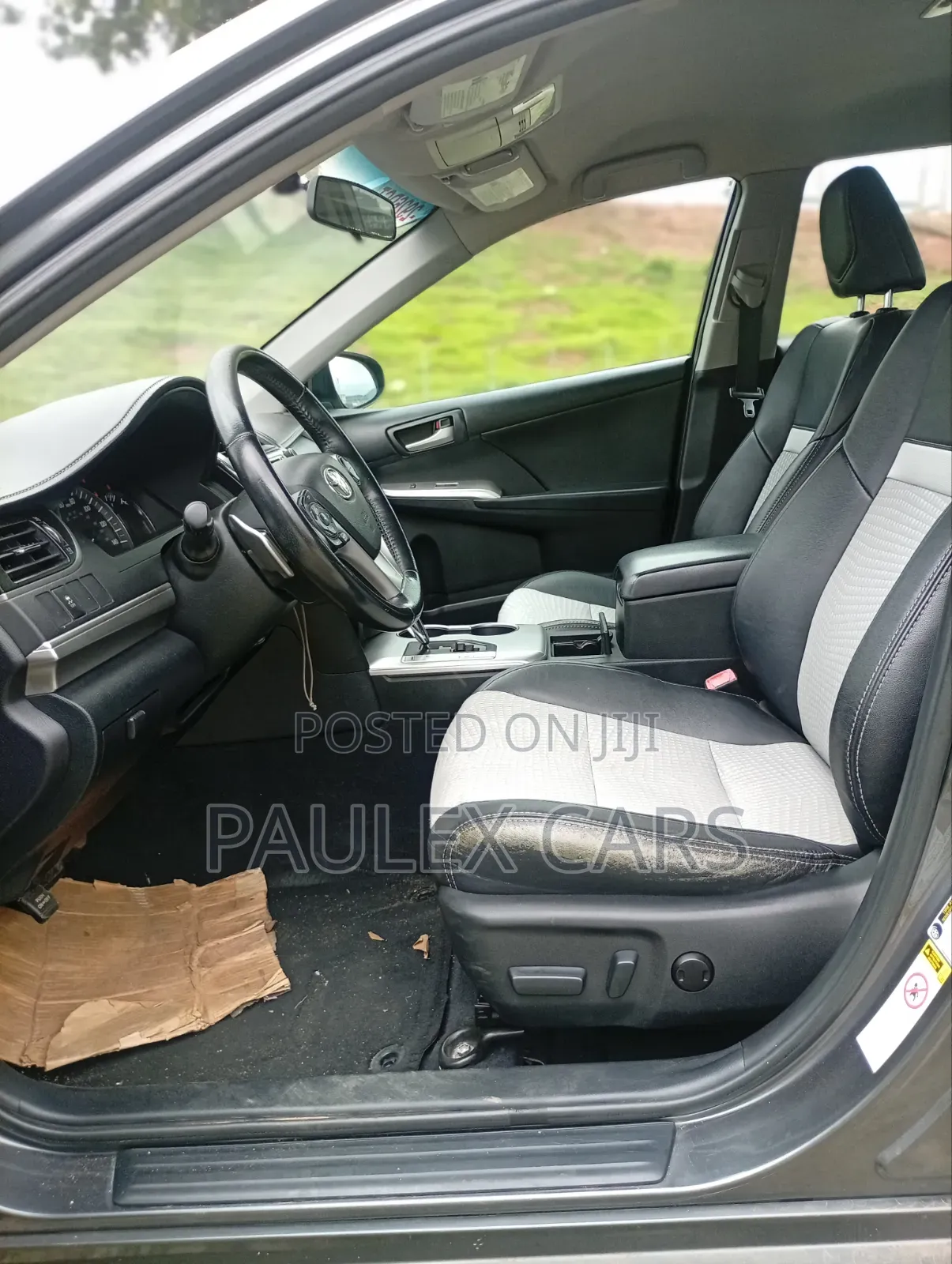 Toyota Camry SE 4dr Sedan (2.5L 4cyl 6A) 2014 Gray