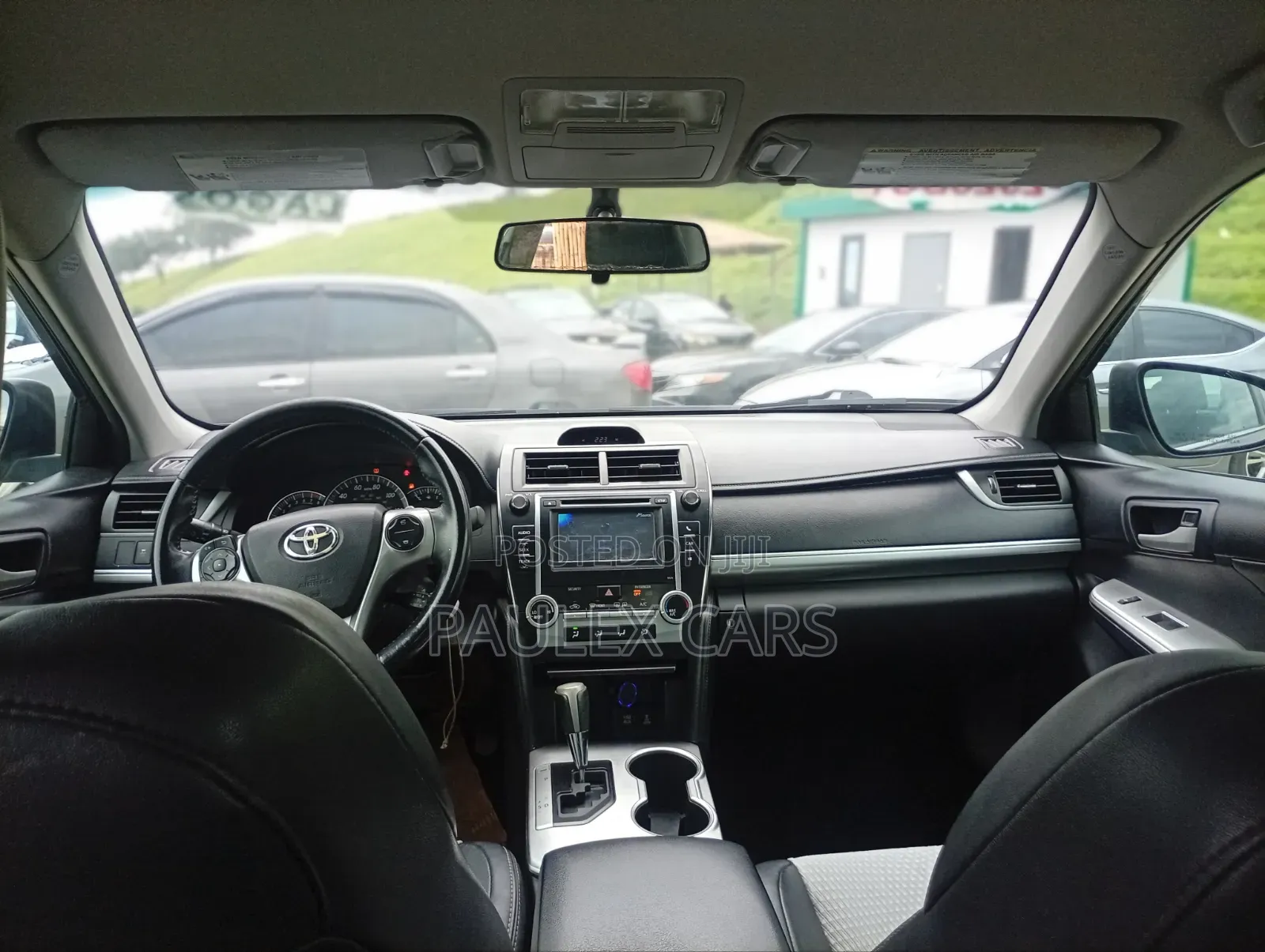 Toyota Camry SE 4dr Sedan (2.5L 4cyl 6A) 2014 Gray