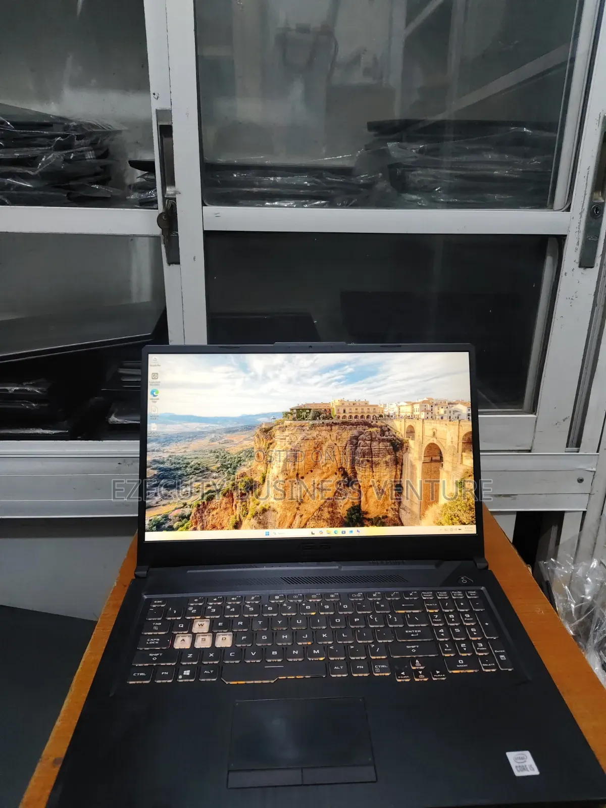 Laptop Asus TUF Gaming F17 16GB Intel Core i5 SSD 512GB
