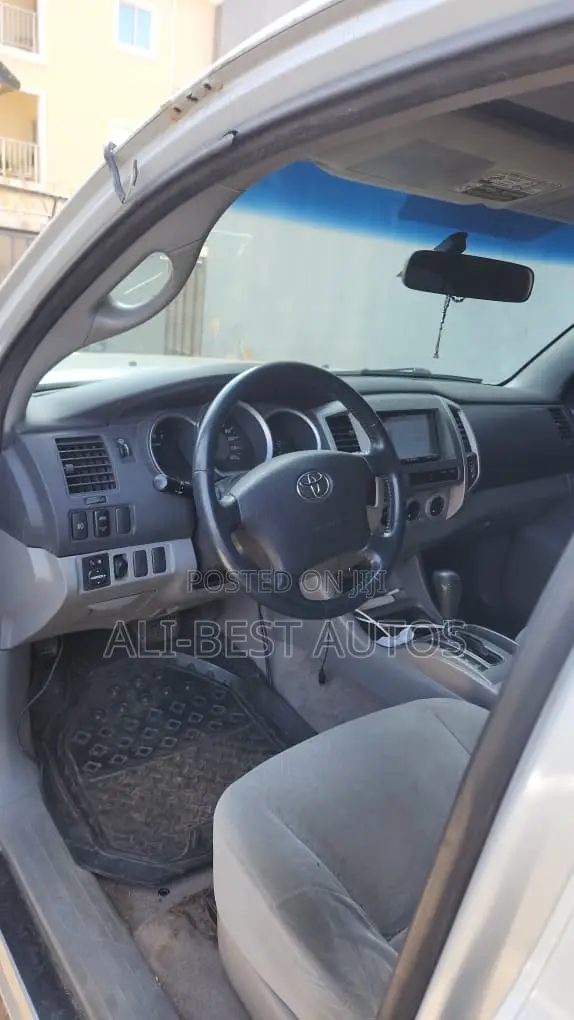 Toyota Tacoma 2007 Silver