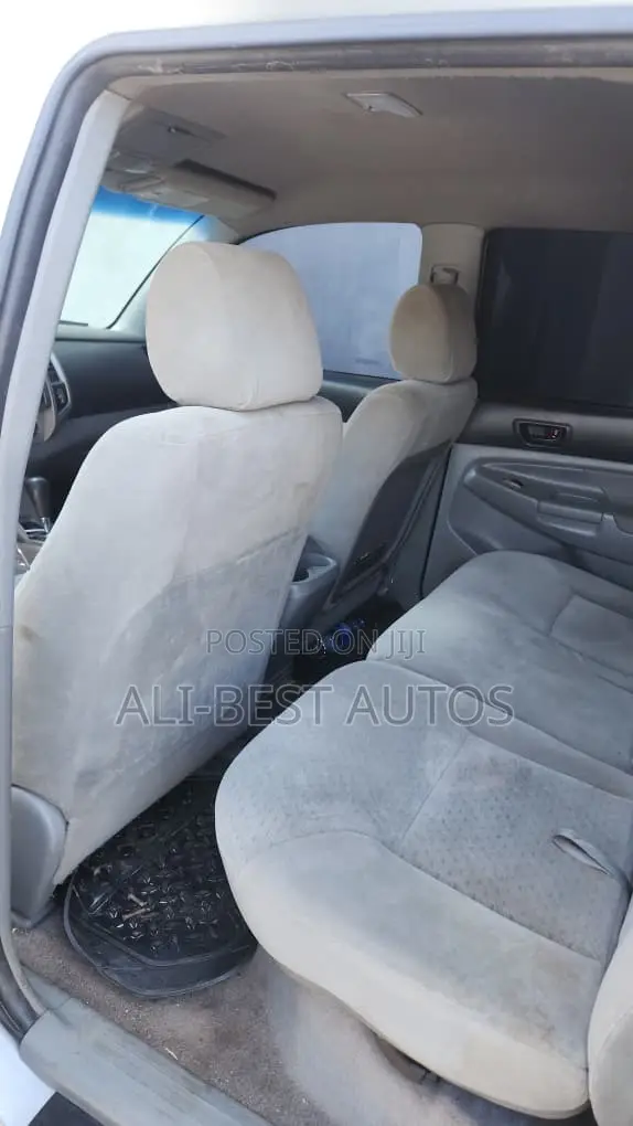 Toyota Tacoma 2007 Silver