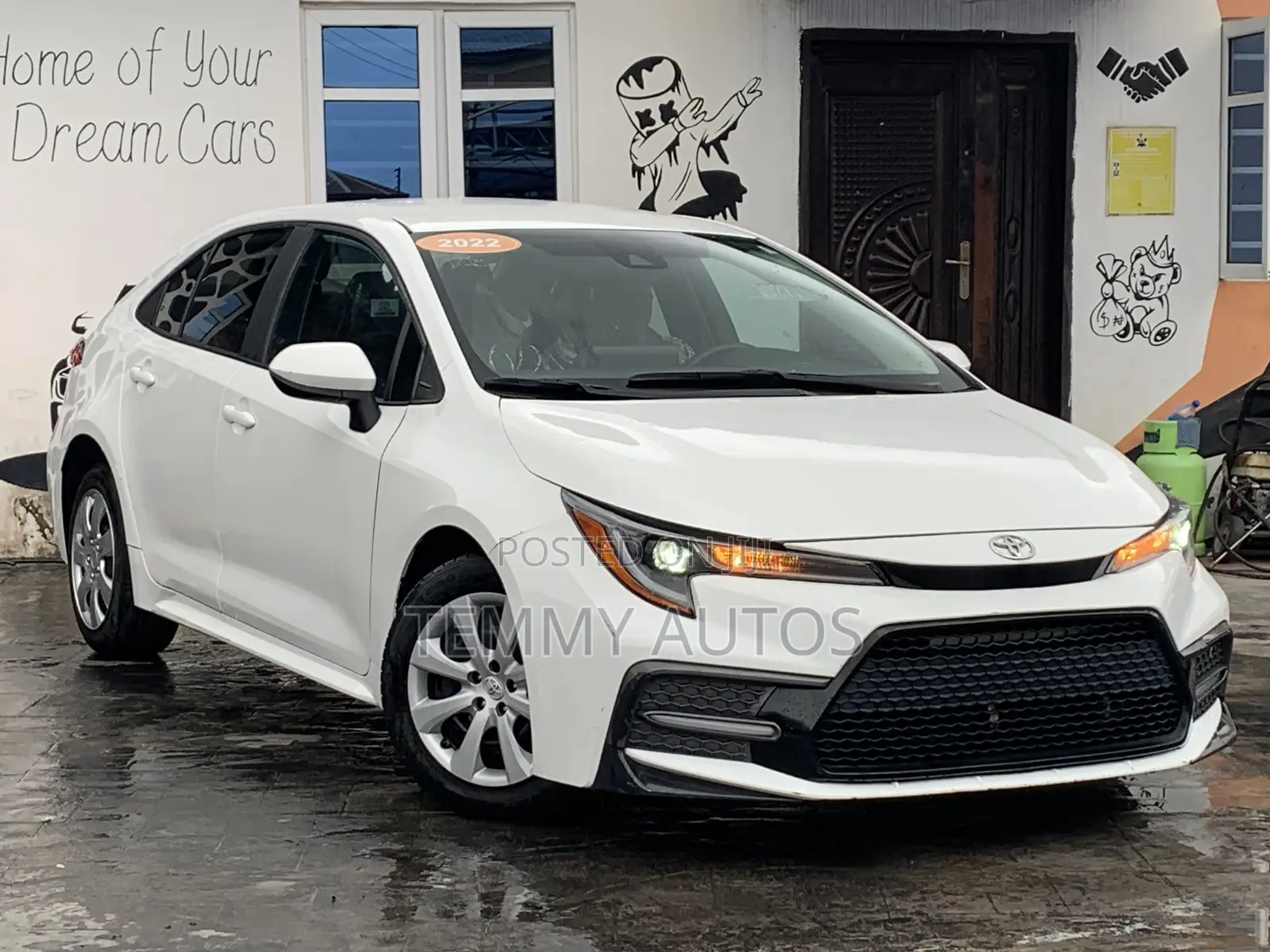 Toyota Corolla LE 2022 White