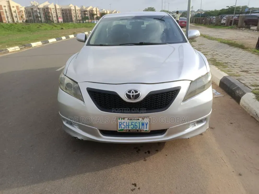 Toyota Camry 2009 Silver