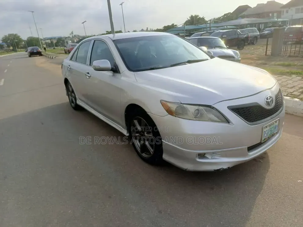 Toyota Camry 2009 Silver