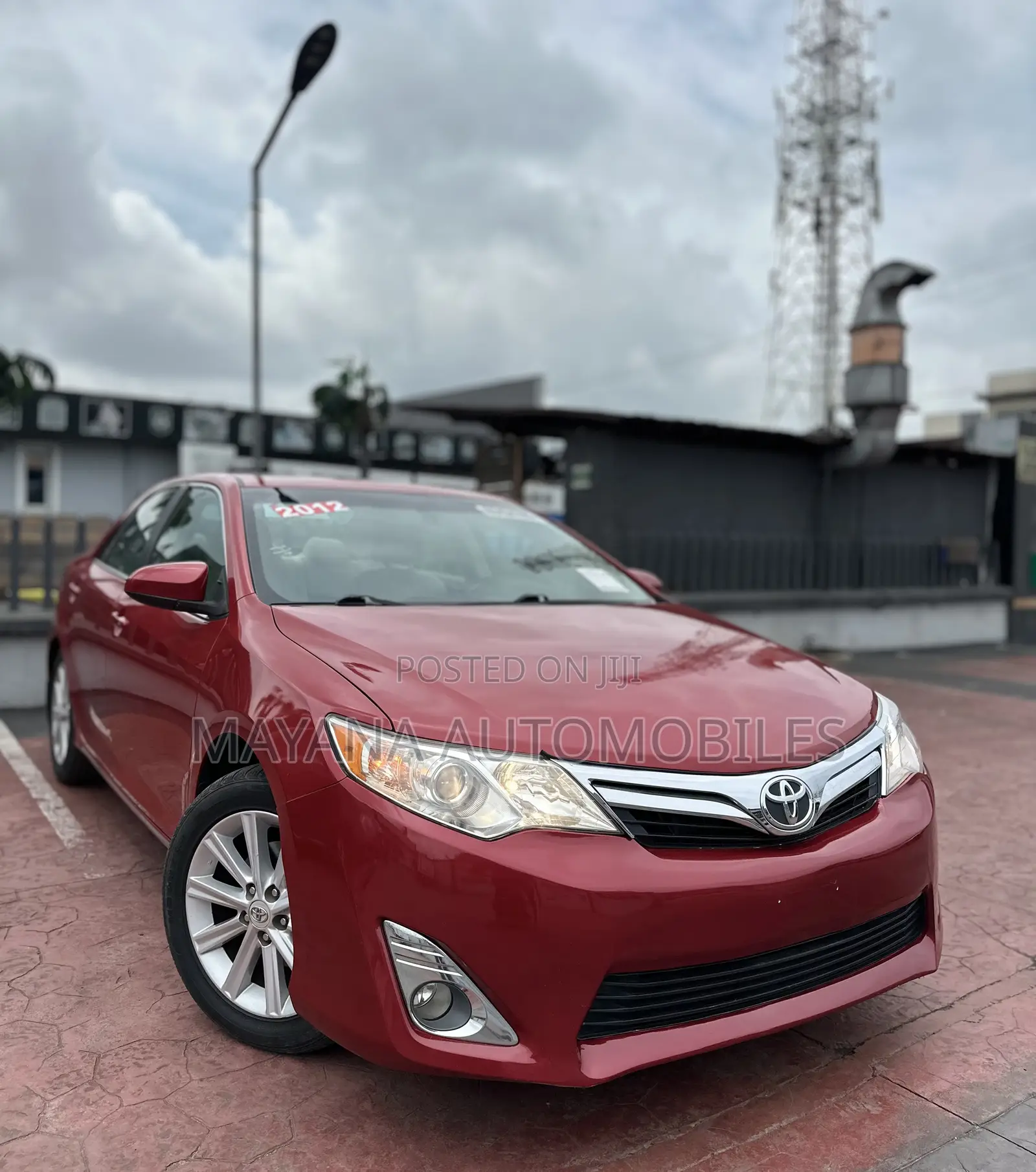 Toyota Camry XLE V6 4dr Sedan (3.5L 6cyl 6A) 2012 Red