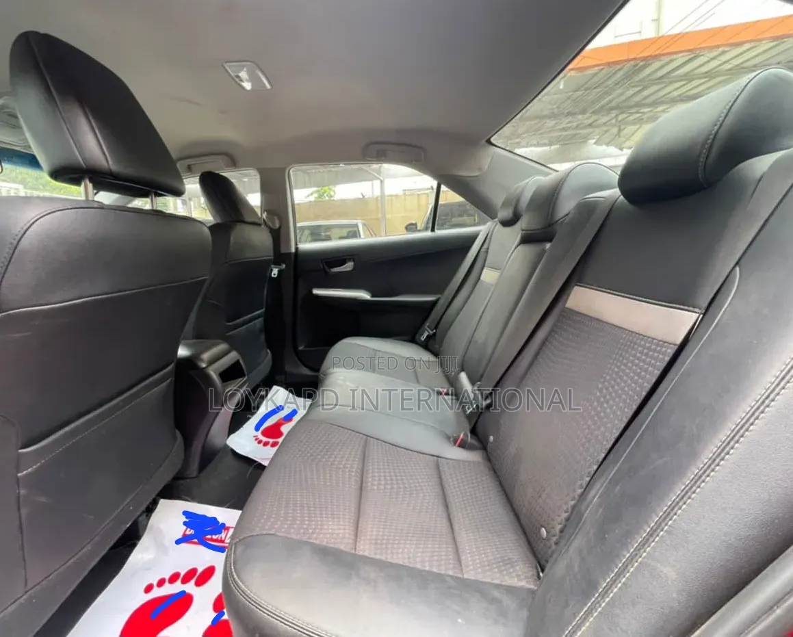 Toyota Camry SE 4dr Sedan (2.5L 4cyl 6A) 2013 Red