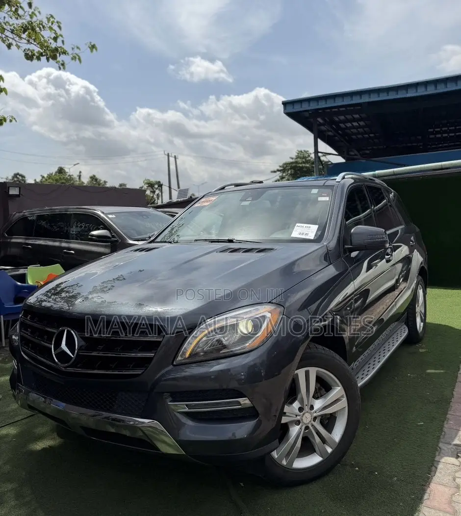 Mercedes-Benz M Class ML350 4dr SUV (3.5L 6cyl 7A) 2014 Black
