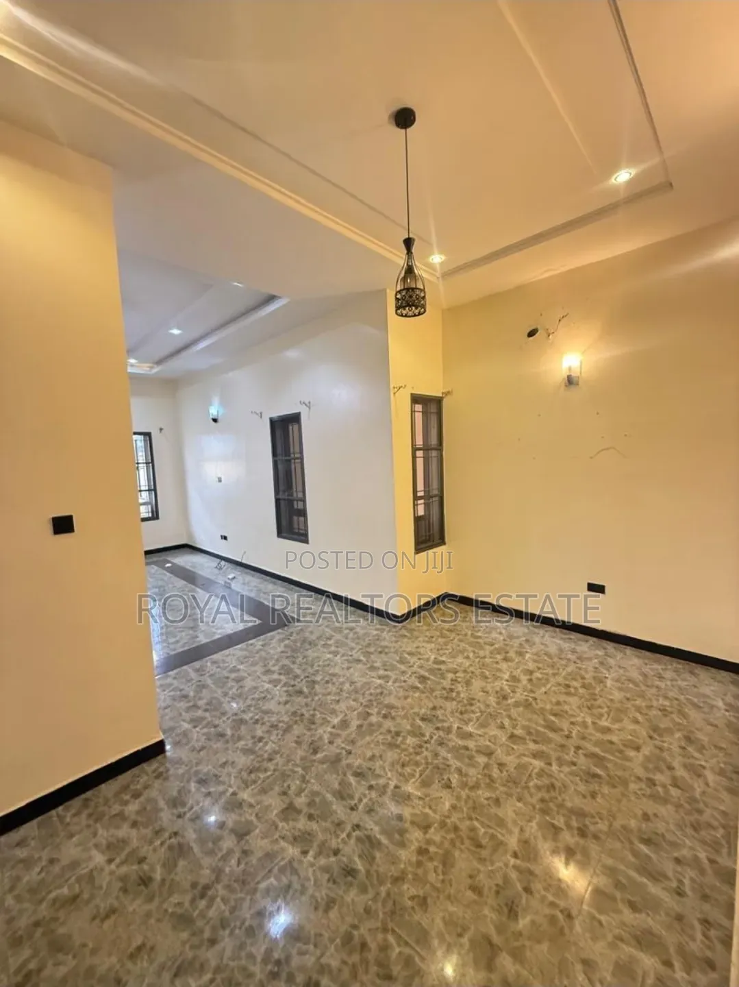 4bdrm Townhouse / Terrace in Jahi for rent