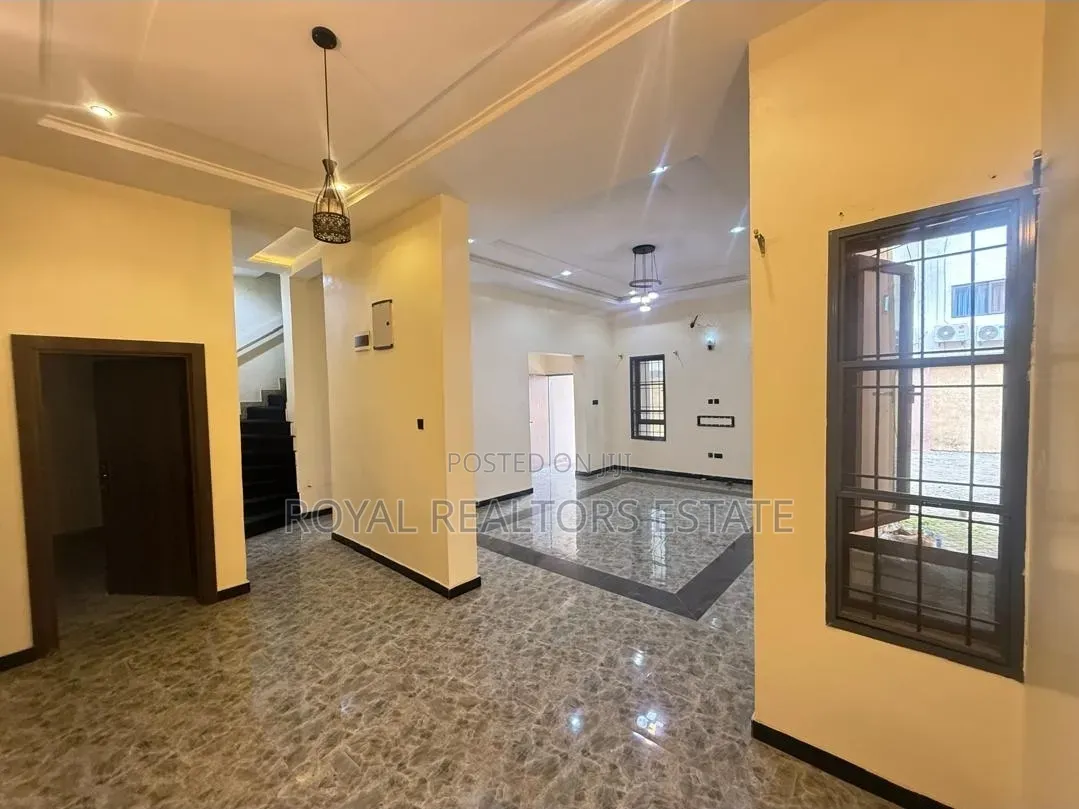 4bdrm Townhouse / Terrace in Jahi for rent