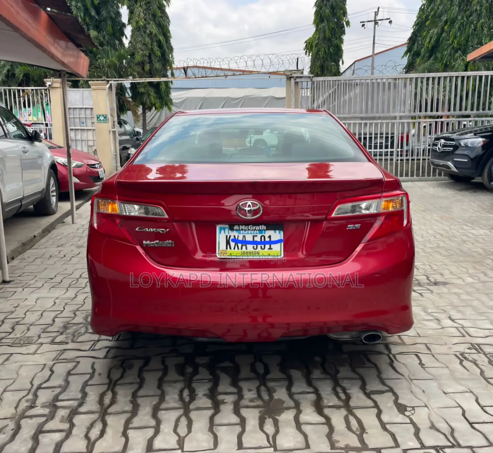 Toyota Camry SE 4dr Sedan (2.5L 4cyl 6A) 2013 Red