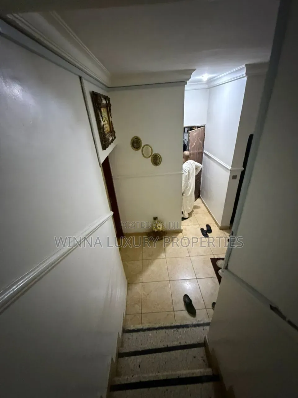 3bdrm Apartment in Wuse 2 for sale