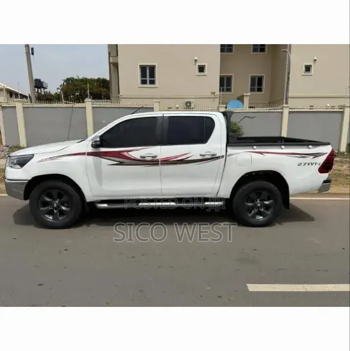 2025 Model Hilux Bucket Floor Mat
