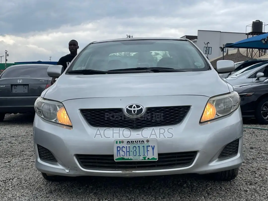 Toyota Corolla 2010 Silver