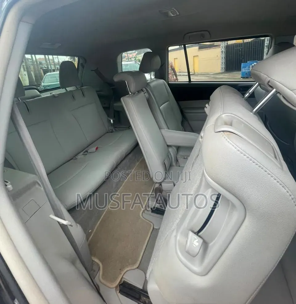 Toyota Highlander 2009 Gray