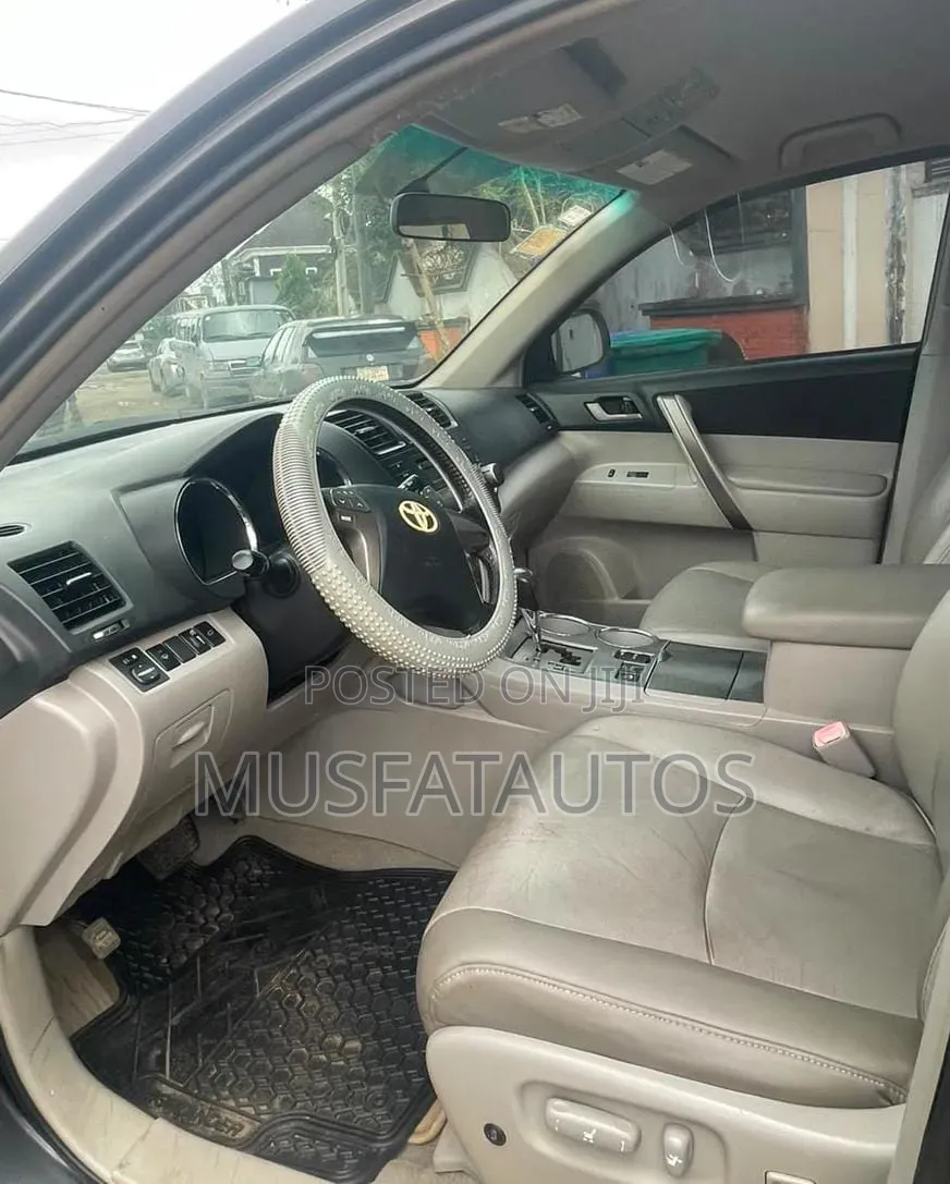 Toyota Highlander 2009 Gray