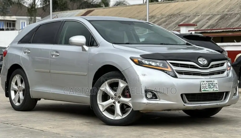 Toyota Venza V6 AWD 2010 Silver