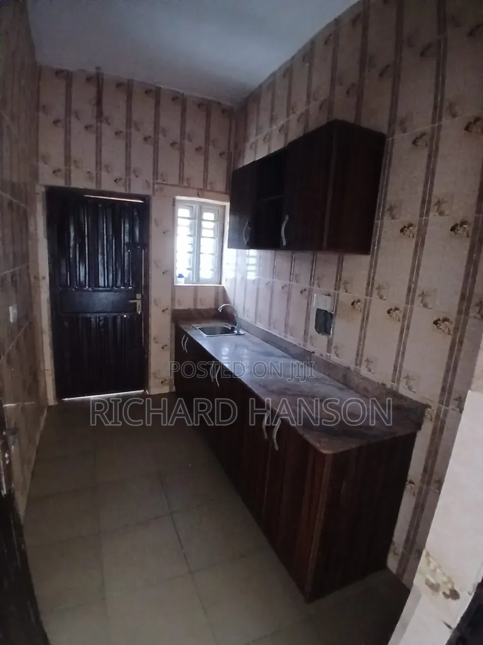 2bdrm Apartment in Safeway Hospital, Sangotedo for rent