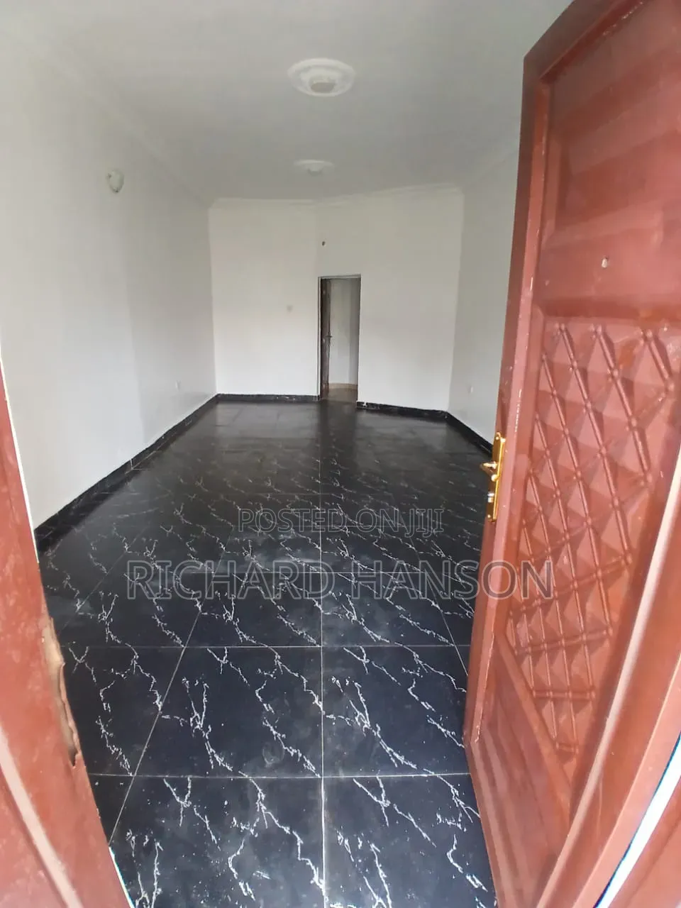 2bdrm Apartment in Safeway Hospital, Sangotedo for rent