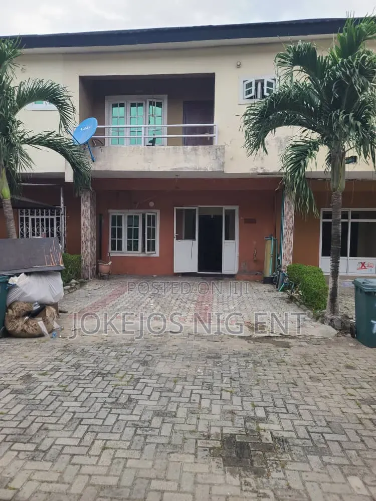 3bdrm Townhouse/Terrace in Lekki Garden Phase 4 for sale