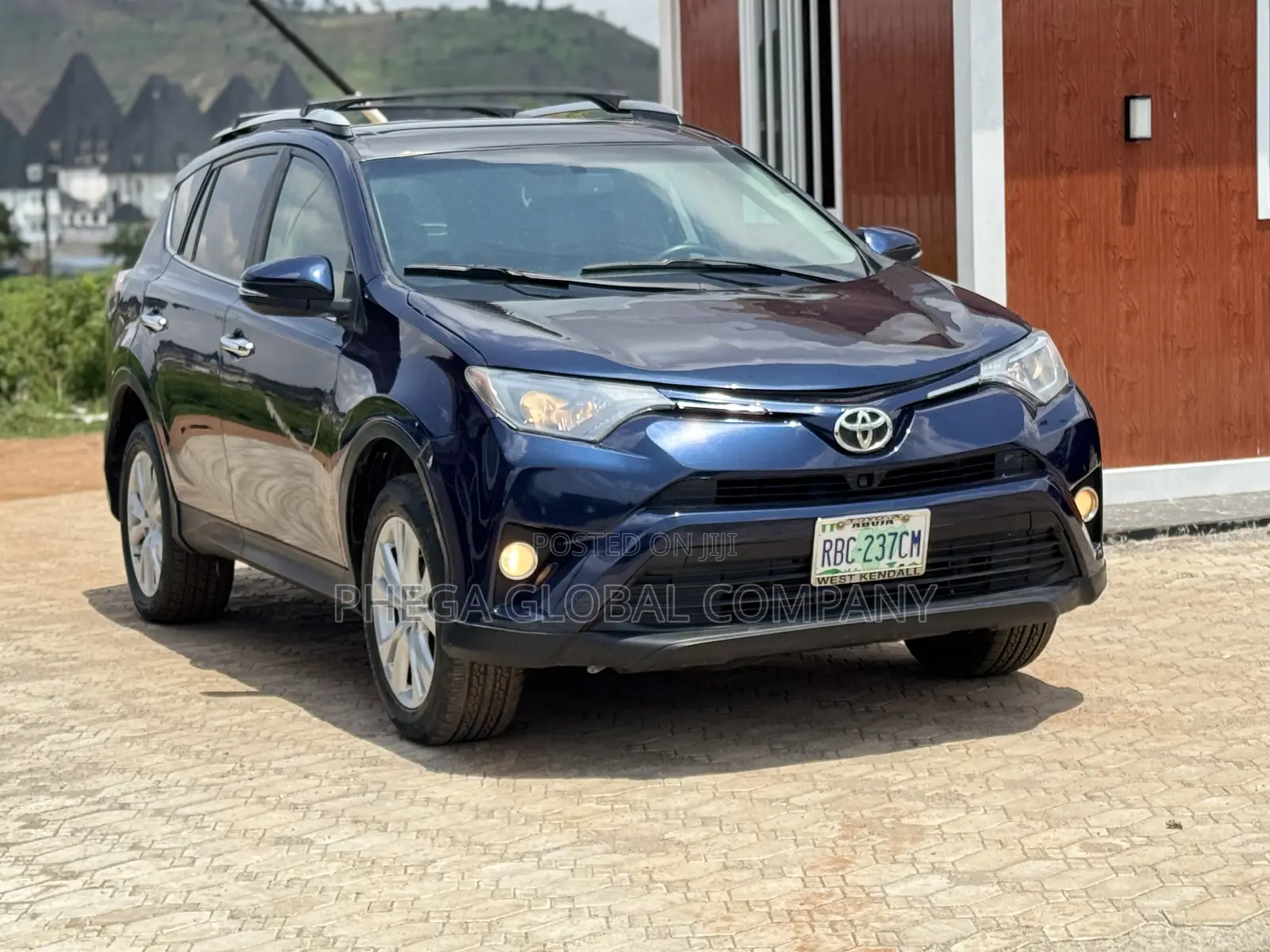 Toyota RAV4 Limited AWD (2.5L 4cyl 6A) 2017 Blue
