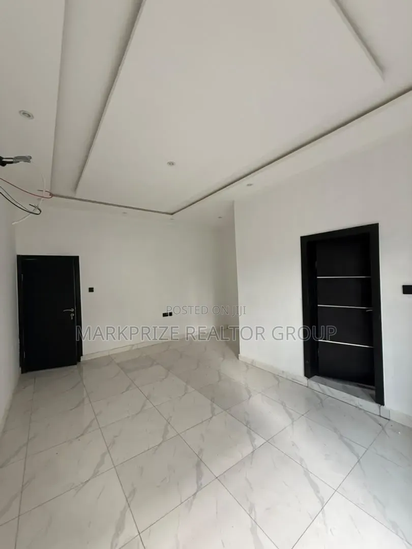 2bdrm Apartment in Abijo Gra for sale