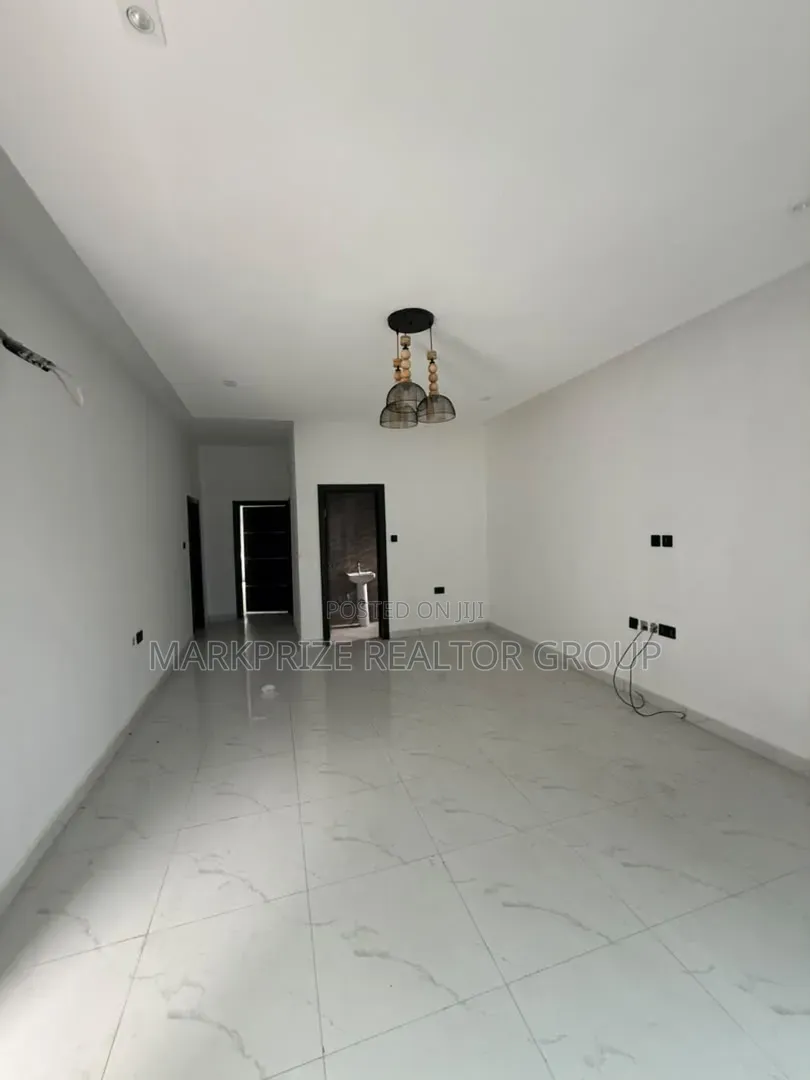 2bdrm Apartment in Abijo Gra for sale