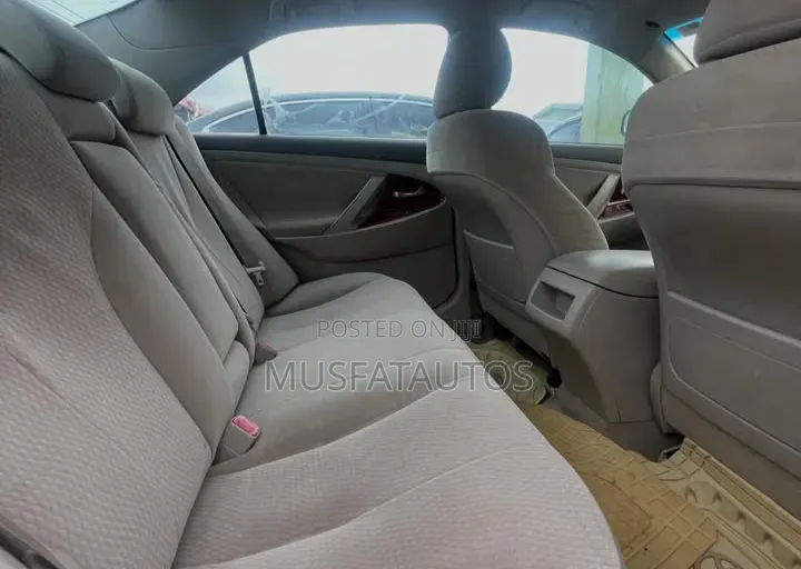 Toyota Camry 2010 Gray